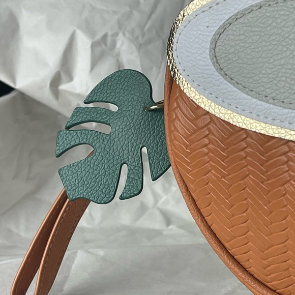 Preloved Bath and Body Works Coconut Cosmetic Pouch - Picture 3 of 10